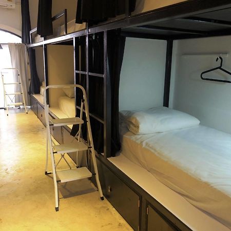 Seek Sleep Hostel Bangkok Ngoại thất bức ảnh