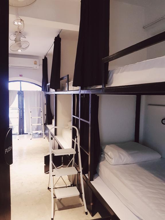 Seek Sleep Hostel Bangkok Ngoại thất bức ảnh