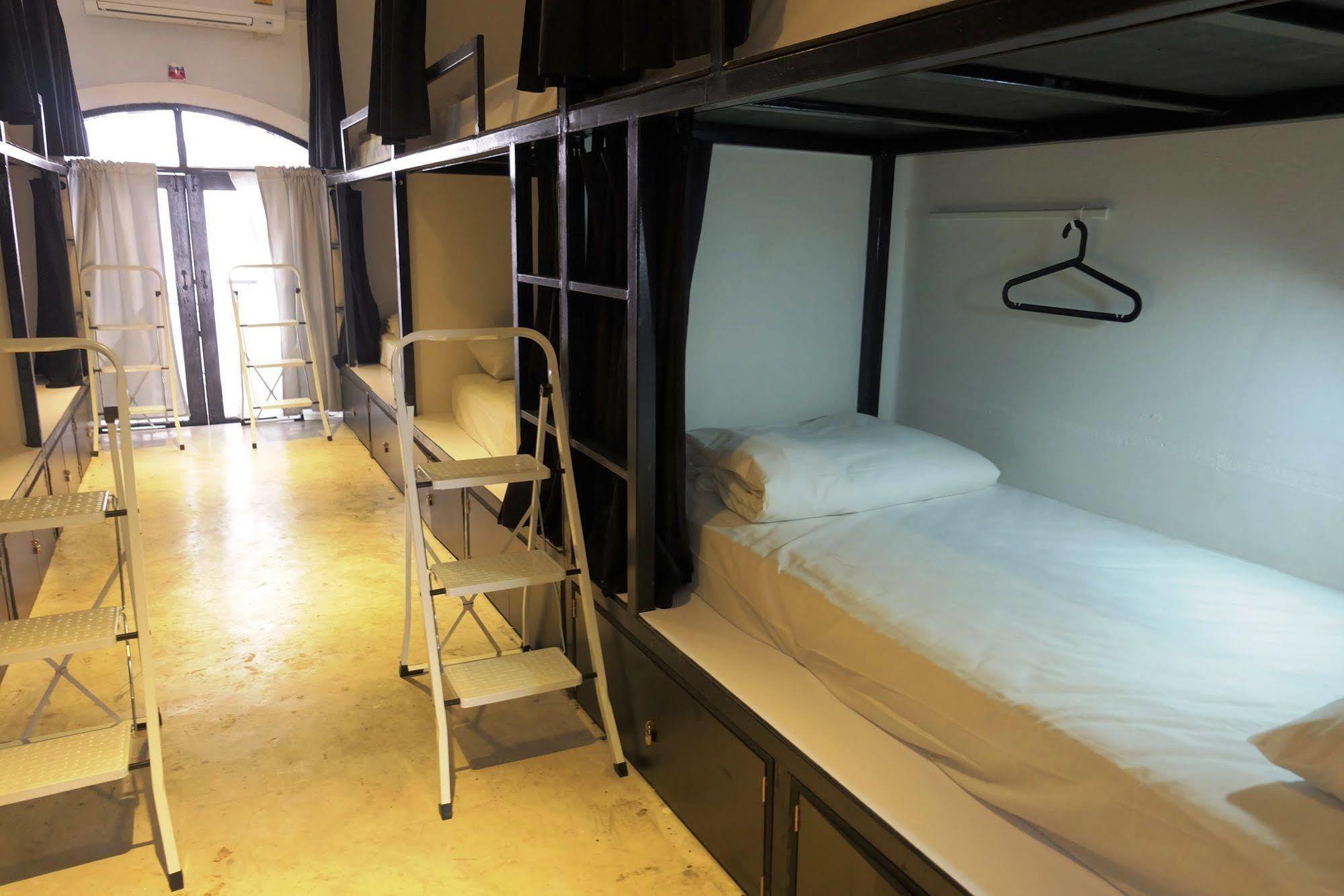 Seek Sleep Hostel Bangkok Ngoại thất bức ảnh